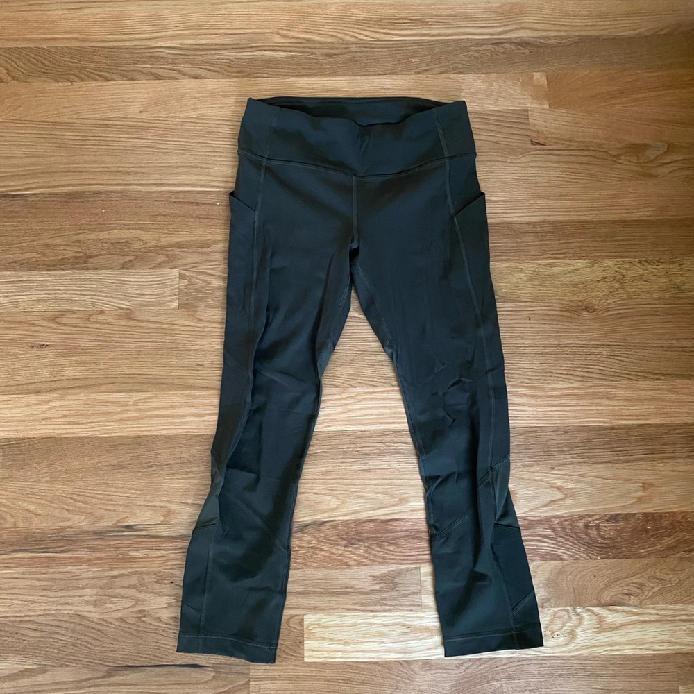 Lululemon cropped olive legging